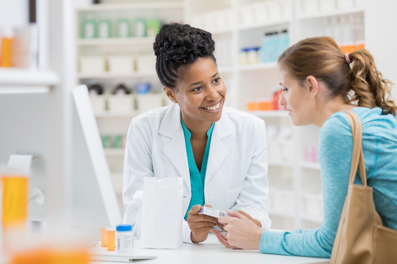 image showing pharmacists working